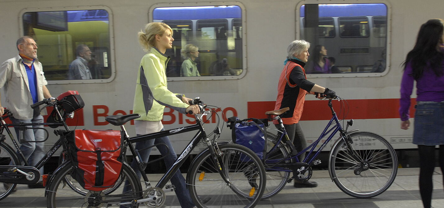 Fahrradmitnahme mit der Bahn Fahrradmitnahme in der Bahn